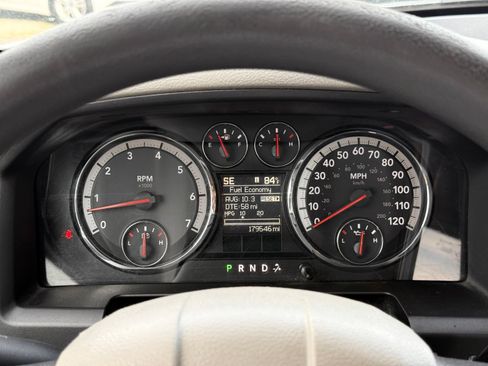 Used 2012 RAM 1500 Classic SLT RWD image 25
