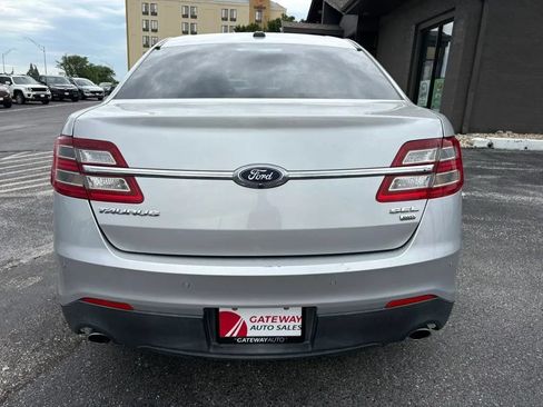 Used 2017 Ford Taurus SEL w/ Equipment Group 201A AWD/4WD image 4