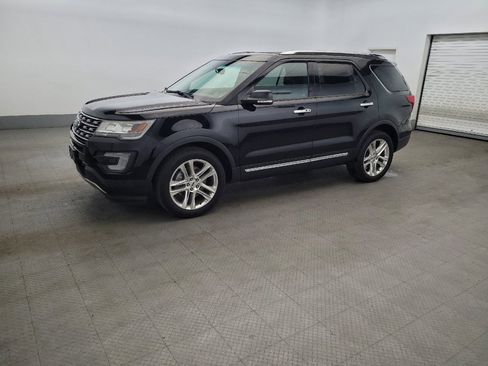 Used 2017 Ford Explorer Limited AWD/4WD image 2