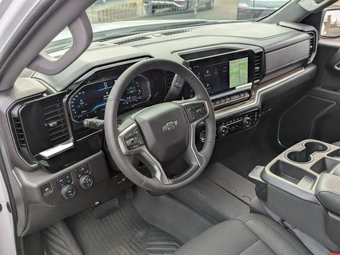 Used 2022 Chevrolet Silverado 1500 RST w/ Z71 Off-Road Package AWD/4WD image 12