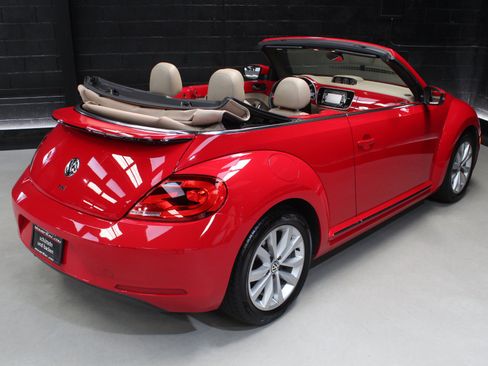 Used 2014 Volkswagen Beetle TDI FWD image 20