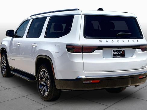 Used 2024 Jeep Wagoneer Series II w/ Flexible Seating Group RWD image 12