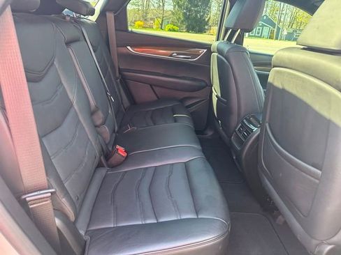 Used 2017 Cadillac XT5 Platinum w/ Driver Assist Package AWD/4WD image 17