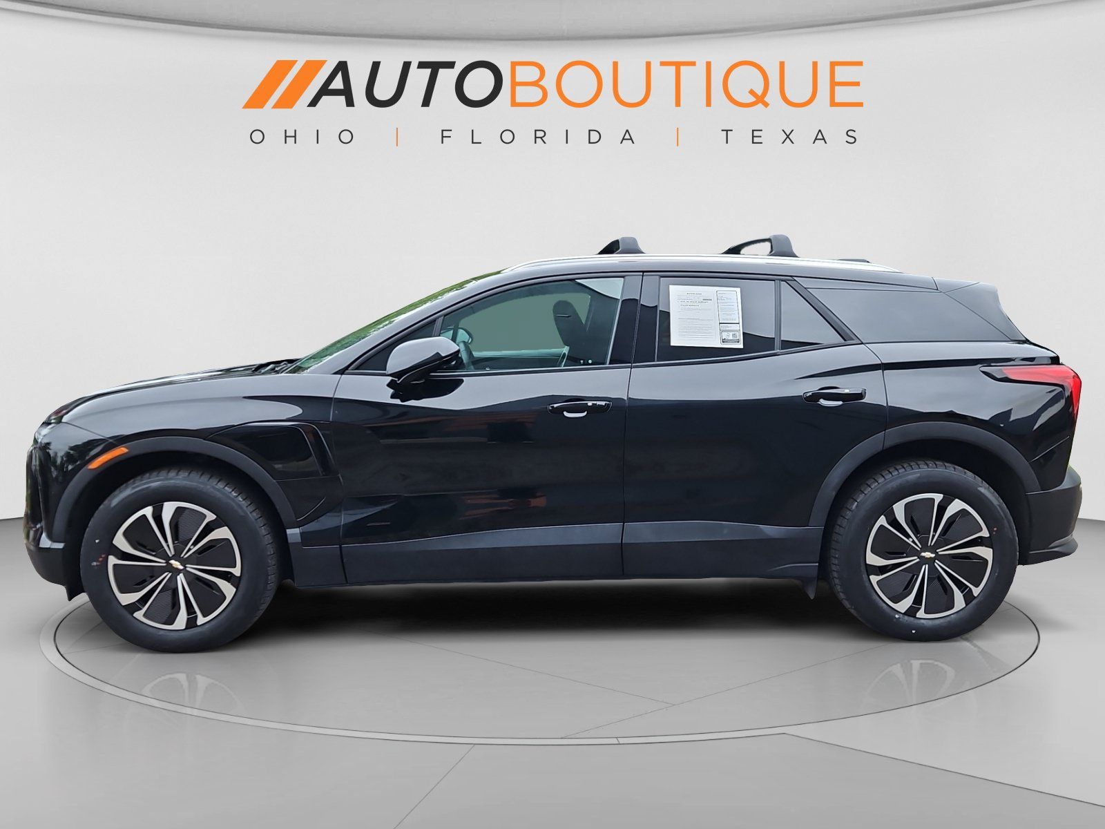 Used 2024 Chevrolet Blazer EV LT AWD/4WD image 2