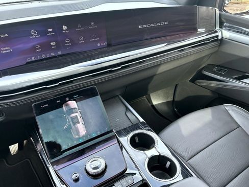 Certified 2025 Cadillac Escalade ESV Sport w/ Touring Package image 22