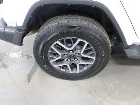 Used 2024 Jeep Wrangler Sahara image 56