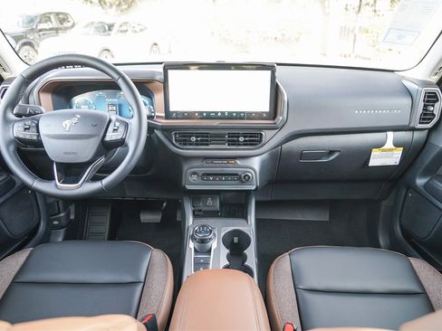 Used 2025 Ford Bronco Sport Outer Banks image 14