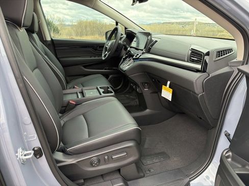 New 2026 Honda Odyssey Touring image 60
