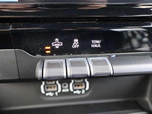 Used 2023 RAM 1500 Limited w/ Body Color Bumper Group AWD/4WD image 55