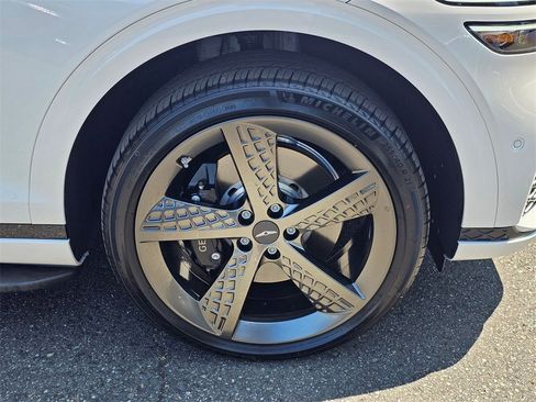 Used 2025 Genesis GV70 3.5T Sport w/ Sport Advanced Package image 9