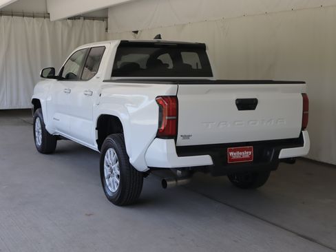 Used 2026 Toyota Tacoma SR5 RWD image 24