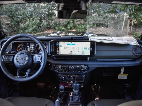 New 2026 Jeep Gladiator Mojave image 12