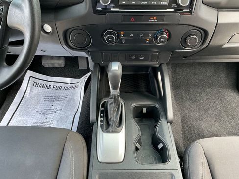 Used 2022 Nissan Frontier SV image 18