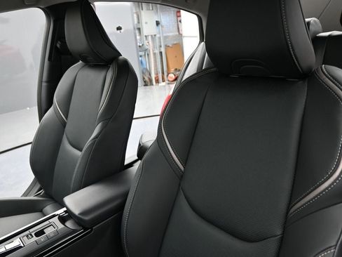 New 2026 Toyota Prius XLE image 9