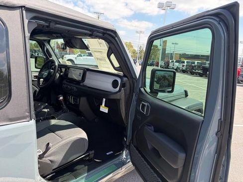 New 2026 Jeep Wrangler Sport AWD/4WD image 26