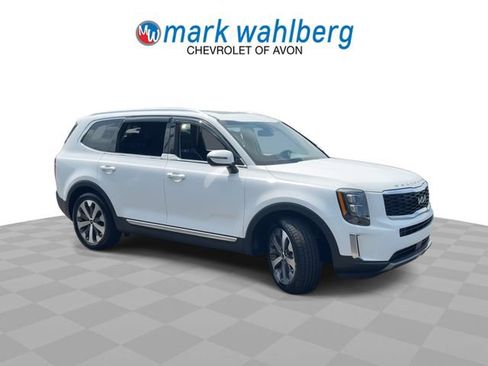 Used 2022 Kia Telluride EX w/ EX Premium Package AWD/4WD image 2