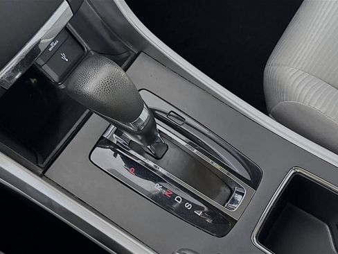 Used 2014 Honda Accord LX image 19
