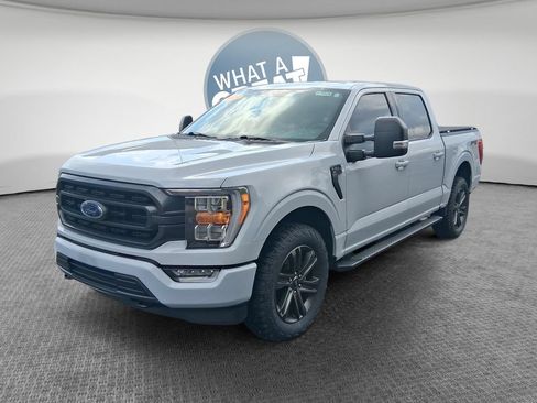 Used 2022 Ford F150 XLT w/ Equipment Group 302A High AWD/4WD image 8