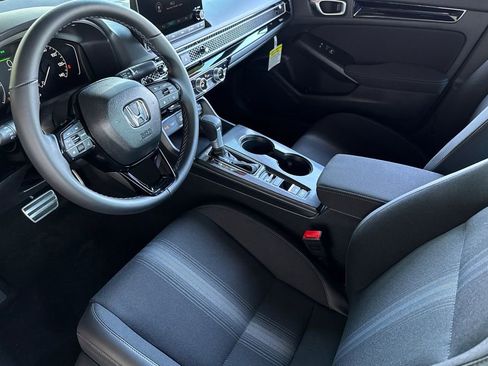 Used 2025 Honda Civic Sport image 9