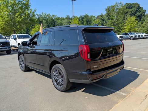 Certified 2025 Ford Expedition Platinum w/ Stealth Performance Package AWD/4WD image 6