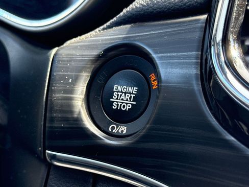 Used 2021 Jeep Grand Cherokee Limited w/ Sun & Sound Group image 29