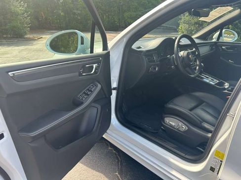 Used 2024 Porsche Macan GTS image 5