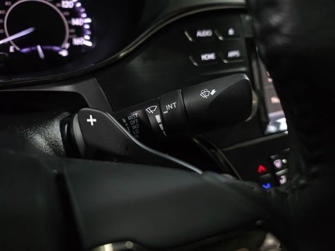 Used 2018 Toyota Avalon XLE Premium image 22