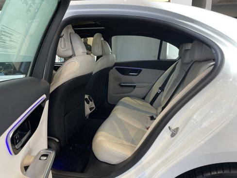 Used 2023 Mercedes-Benz C 300 4MATIC Sedan image 34