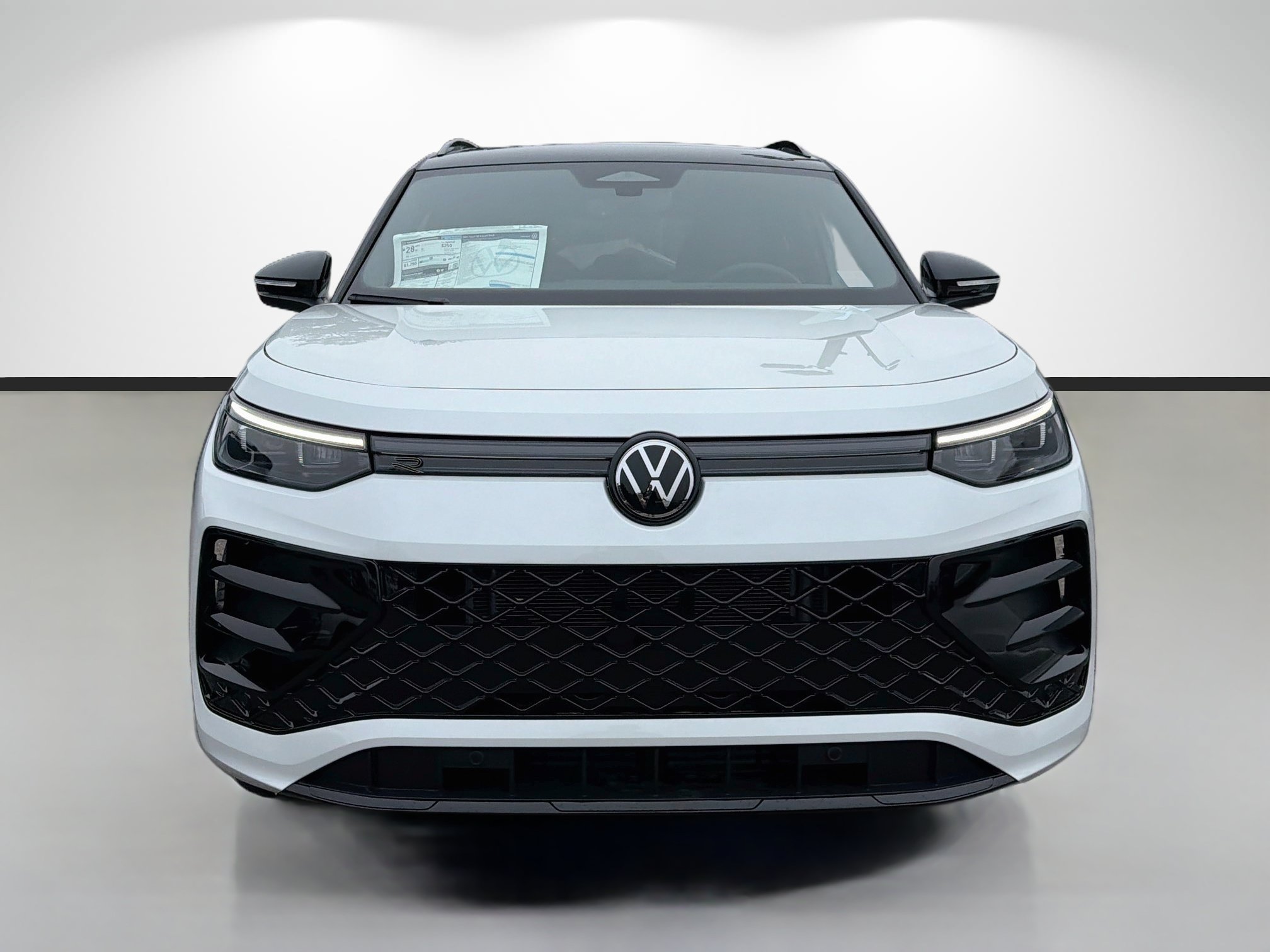 Used 2026 Volkswagen Tiguan SE R-Line FWD image 8