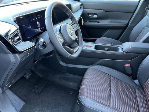 New 2025 Nissan Kicks SR w/ Illumination Package image 13