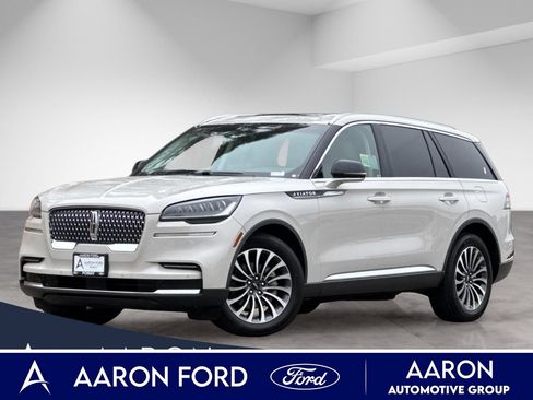 Used 2023 Lincoln Aviator 2WD w/ Premium Package image 1