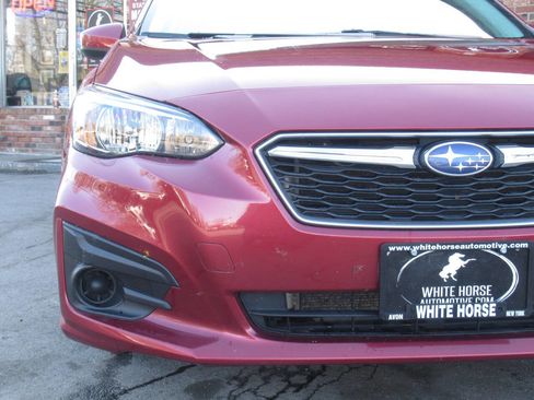 Used 2019 Subaru Impreza 2.0i Premium image 3