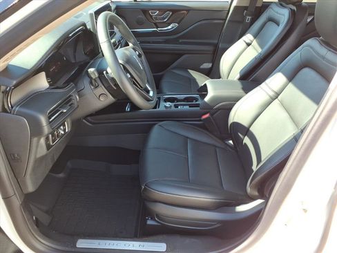 New 2026 Lincoln Corsair Reserve w/ Towing Package image 4