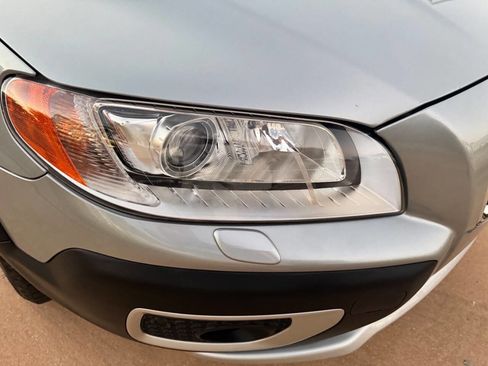 Used 2013 Volvo XC70 3.2 image 35