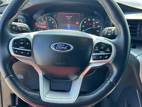 Certified 2023 Ford Explorer XLT RWD image 21