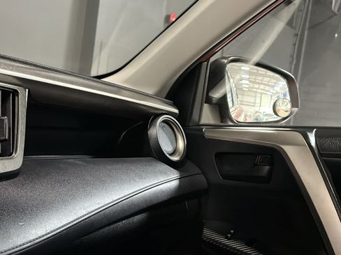 Used 2015 Toyota RAV4 LE AWD/4WD image 17