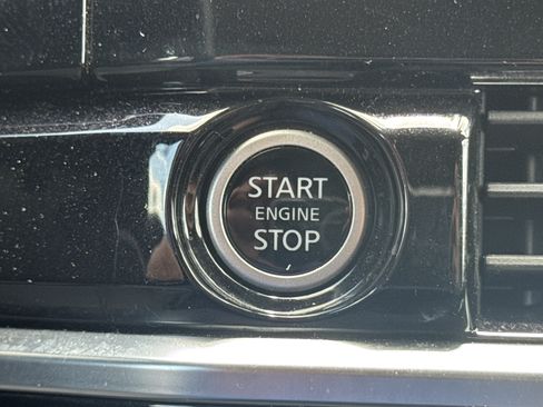 Used 2024 Nissan Pathfinder SL w/ Cargo Package FWD image 18