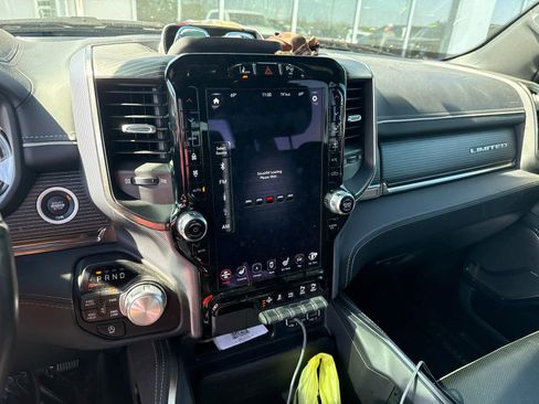 Used 2021 RAM 1500 Limited image 8