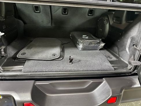 Used 2023 Jeep Wrangler Unlimited Sahara w/ Cold Weather Group image 27