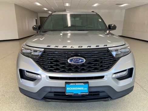 Used 2024 Ford Explorer ST-Line w/ Class IV Trailer Tow Package AWD/4WD image 4