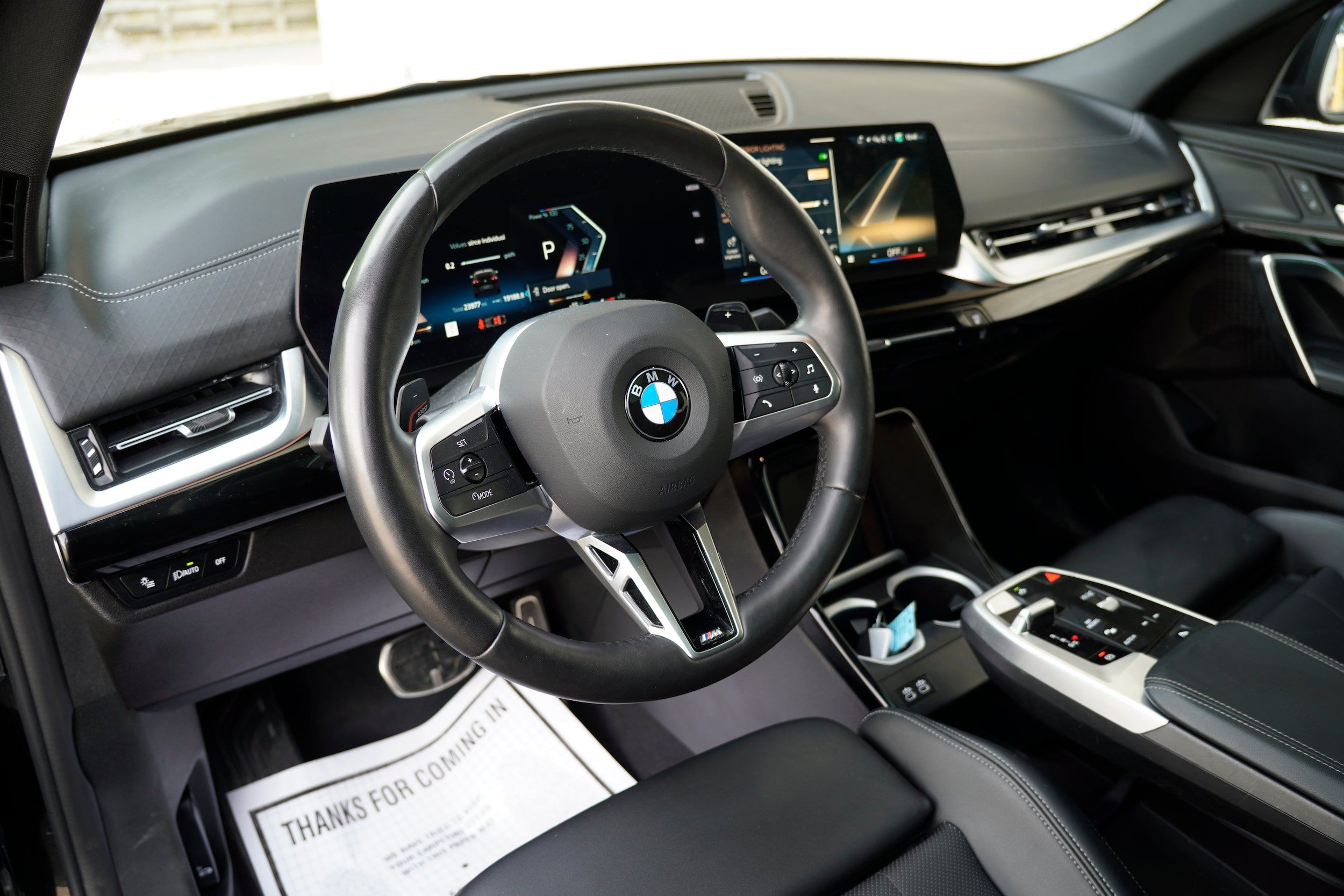 Used 2025 BMW X2 xDrive28i AWD/4WD image 3