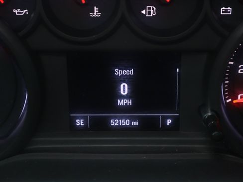 Used 2024 Chevrolet Silverado 1500 Custom RWD image 4