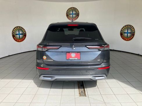 Used 2025 Mitsubishi Outlander SE AWD/4WD image 21