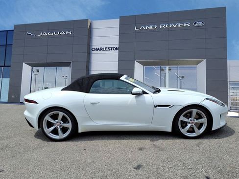 Used 2018 Jaguar F-TYPE Convertible RWD image 2