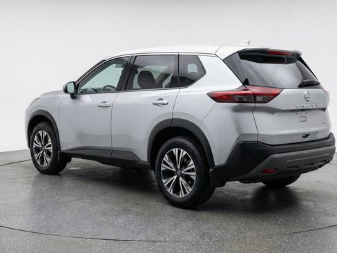Used 2025 Nissan Rogue SV AWD/4WD image 6