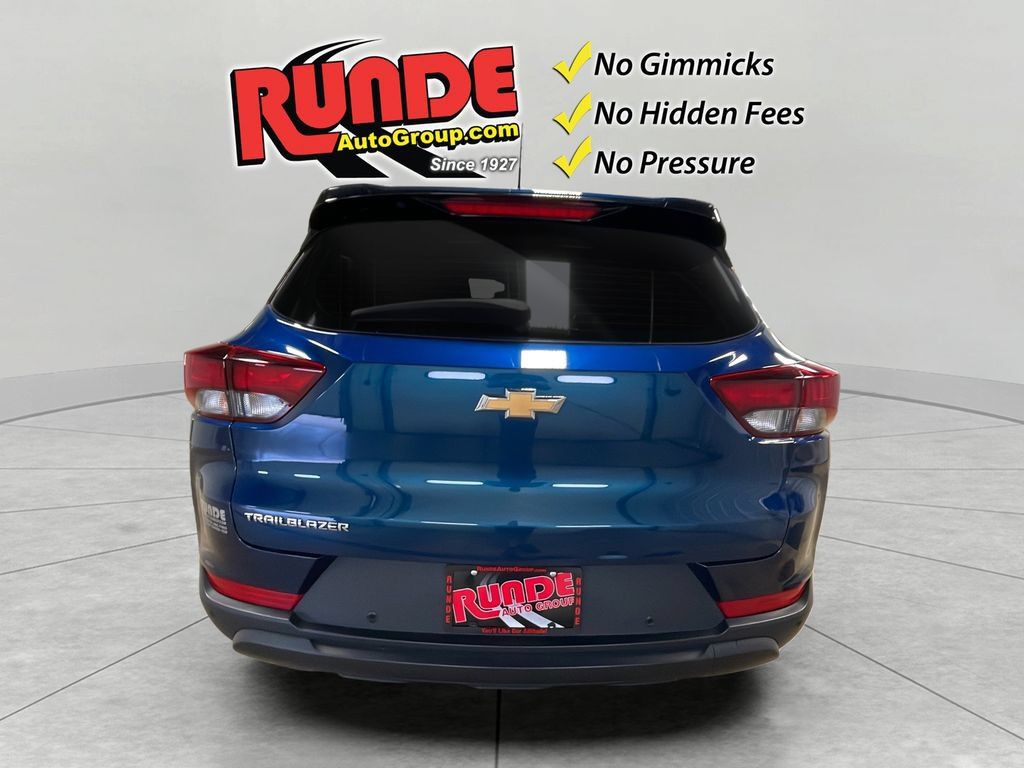 Used 2021 Chevrolet TrailBlazer LS FWD image 5