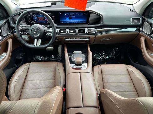 Certified 2024 Mercedes-Benz GLS 450 4MATIC image 10