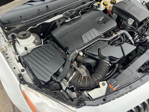 Used 2012 Buick Regal Premium image 38