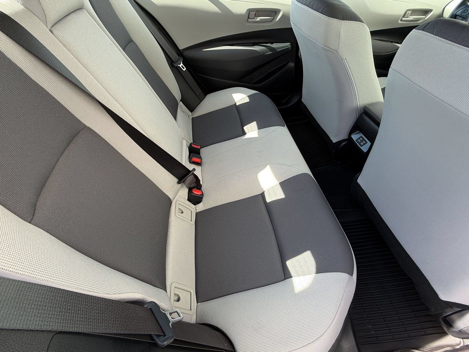 Used 2026 Toyota Corolla LE FWD image 32