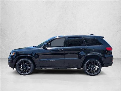 Used 2021 Jeep Grand Cherokee Laredo X AWD/4WD image 9